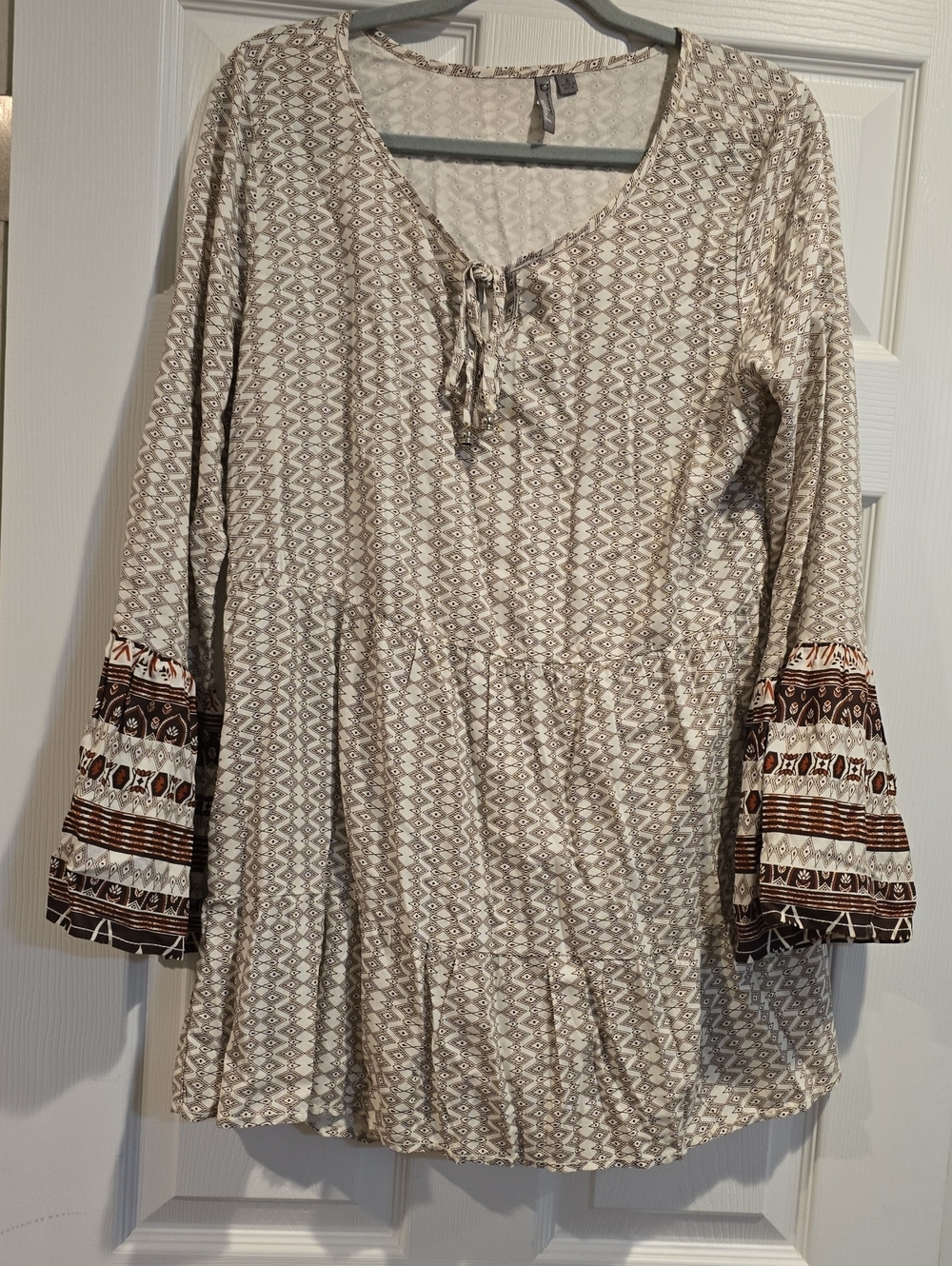 new directions Beige and Brown Patterned Long-Sleeve Tunic Dress